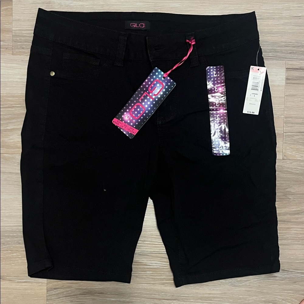 GLO Jeans Women's Classic Black Bermudas